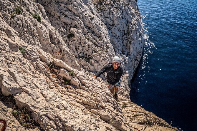 Discovery Climbing Large Routes in the Calanques of Marseille - What to Expect on the Climbing Adventure