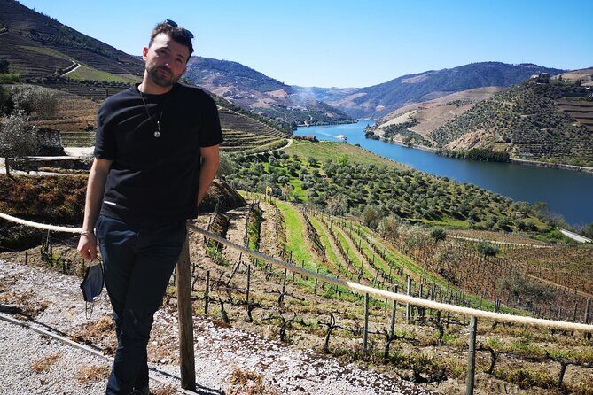 Douro Valley Wine Tour: Local Food & Wine Experience Small Group - What to Expect from the Experience