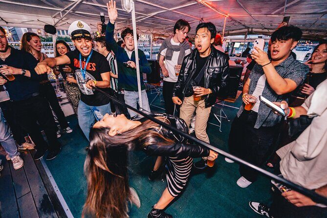 Drunken Monkey Prague Boat Party w/ 2hr Open Bar to Duplex Club - Who Will Love This Tour?