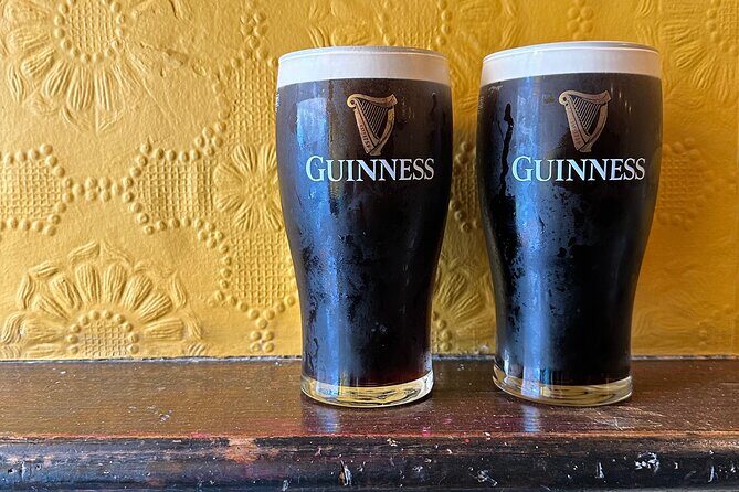 Dublin Pub Tour: Guinness Perfect Pour, Whiskey, Music and More - What Does the Tour Include?