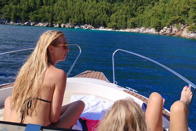 Dubrovnik private boat tour to Elaphiti Islands - The Vessel and Comfort  