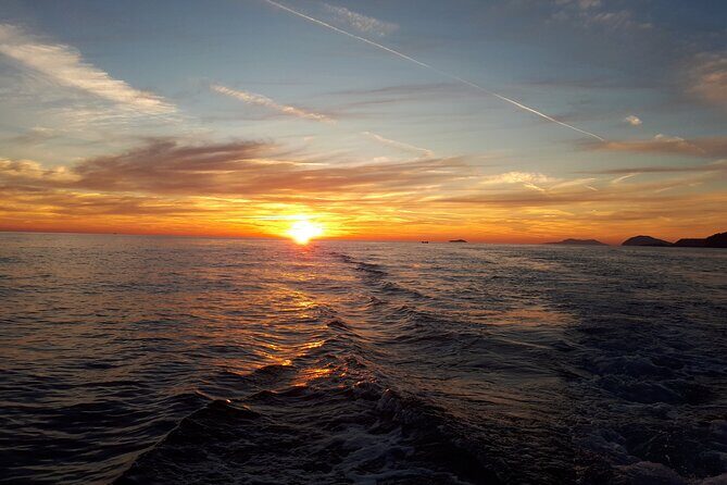 Dubrovnik Romantic Sunset Boat Tour - Who Should Consider This Tour?
