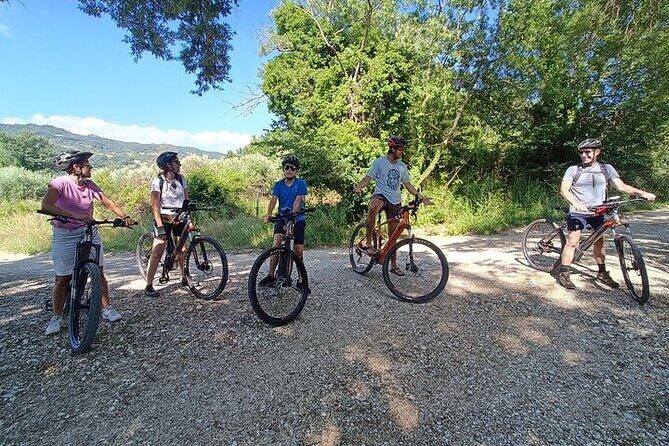 E-Bike Tour fortresses and mountains near the Free Baths of Saturnia - The Medieval Charm of Rocca Aldobrandesca di Rocchette di Fazio