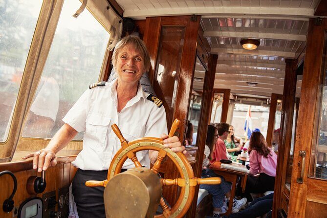 Eating Amsterdam: Food Tour and Canal Cruise - The Canal Cruise: A Relaxing Wind-Down