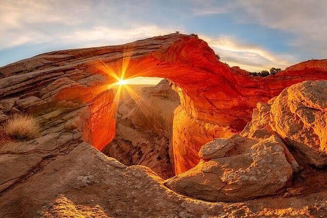 Eggshell Arch Sunset Tour - What’s Included and What’s Not