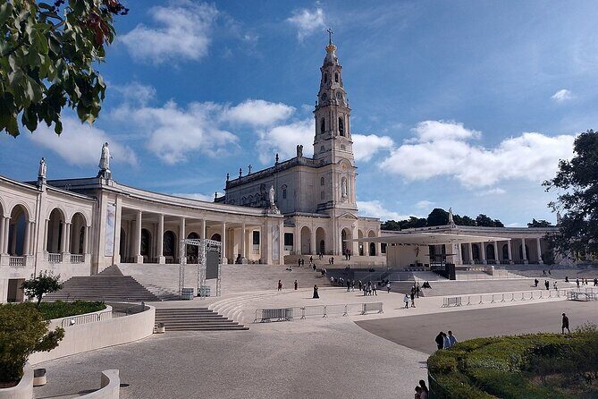 Fatima Sanctuary and Pastorinhos Village Private Tour From Porto - FAQs