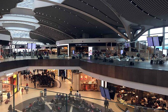 Fiumicino Airport private transfers with luxury Mercedes van - An In-Depth Look at the Experience