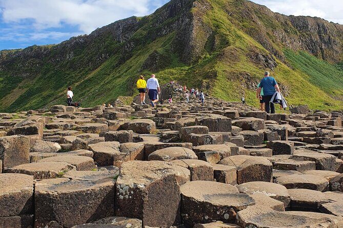 Five Star Giant's Causeway Luxury Private Tour from Belfast - What’s Included and What’s Not