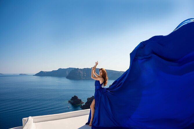 Flying Dress Photoshoot in Santorini - Why This Tour Works