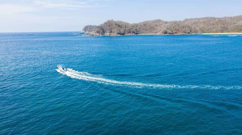 From La Crucecita: Private Huatulco 7 or 5 Bays Boat Trip - Itinerary Breakdown: What to Expect