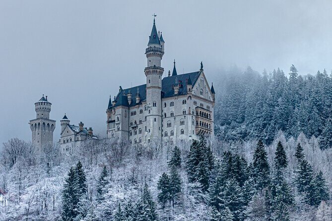 From Munich: Neuschwanstein Castle and Linderhof Private Tour - Exploring the Itinerary in Depth