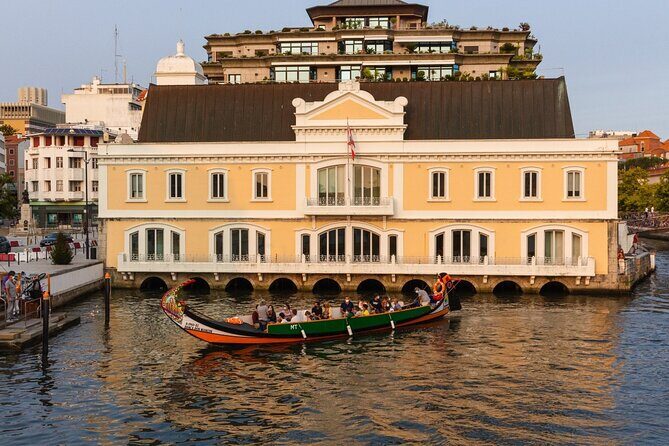 From Porto: Aveiro Private Day Trip - Transportation and Comfort