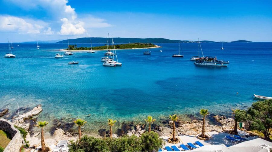 From Split: Blue Lagoon & 3 Islands Cruise with Lunch - The Food and Water Experience