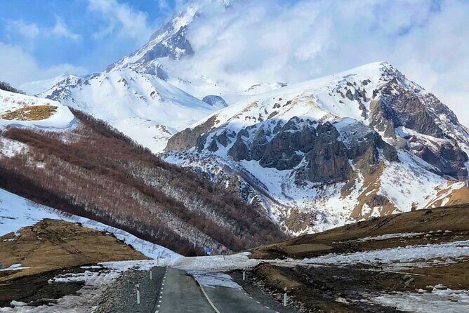 From Tbilisi to Gudauri Ski Resort, Zhinvali, Ananuri Day Trip - Who Should Consider This Tour?