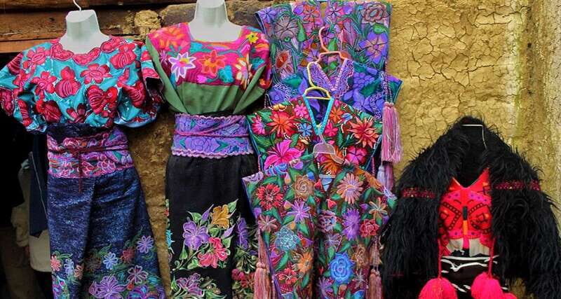 FromSan Cristobal:Zinacantán andSanJuanChamula ENGLISH GUIDE - What the Reviews Say