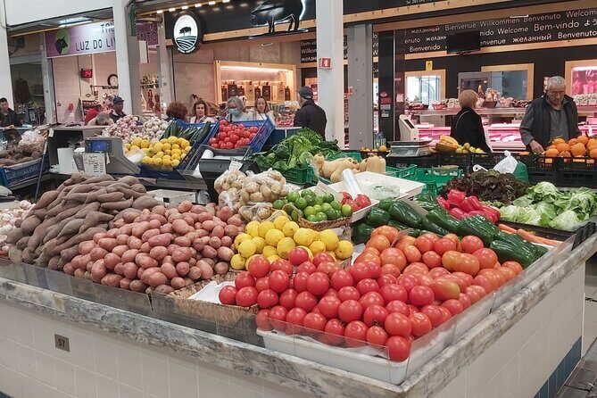 Full Day Shared Guided Tour in Setúbal - Wine and Gastronomy