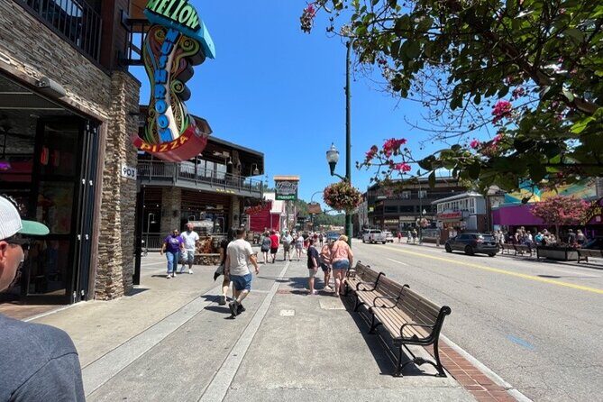 Gatlinburg Scavenger Hunt and Sights Self Guided Tour - The Stops: Highlights and Considerations