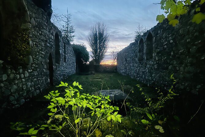 Ghost, Ghouls and Graveyards Private Highland Tour - The Experience: Atmosphere and Guides