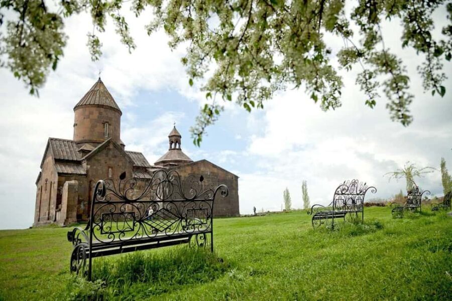Group tour: Saghmosavank, Echmiadzin Cathedral and Zvartnots - Is It Worth the Price?