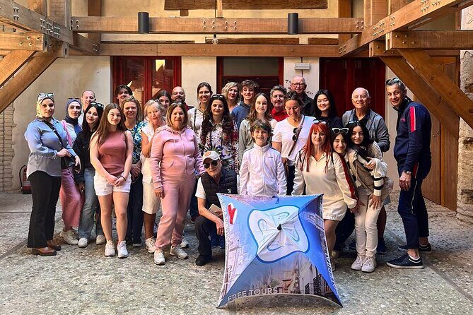 Guided English walking tour to the monuments of Toledo - Cultural Highlights and Local Flavor