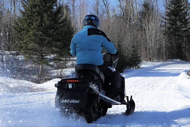 Guided Snowmobile Tours Upper Laurentians - What’s Included and What’s Not