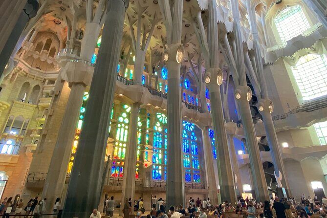 Guided Walking Tour in Park Güell and Sagrada Familia - FAQ