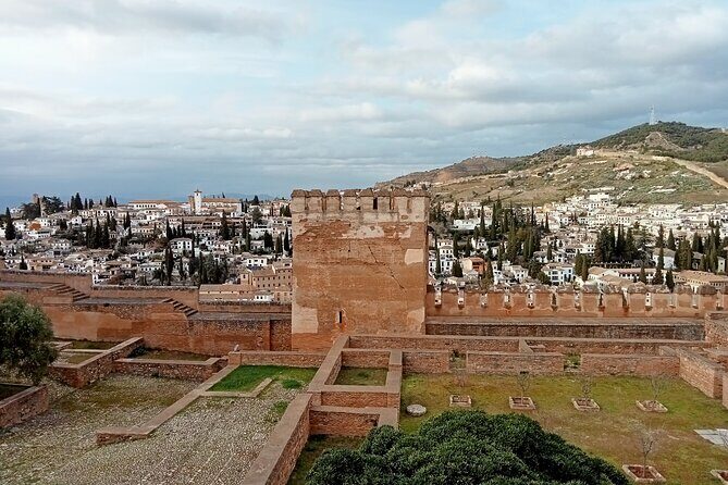 Guided Walking Tour with Panoramic Views and Terraces of Granada - The Review Perspective and Real Travelers’ Experiences