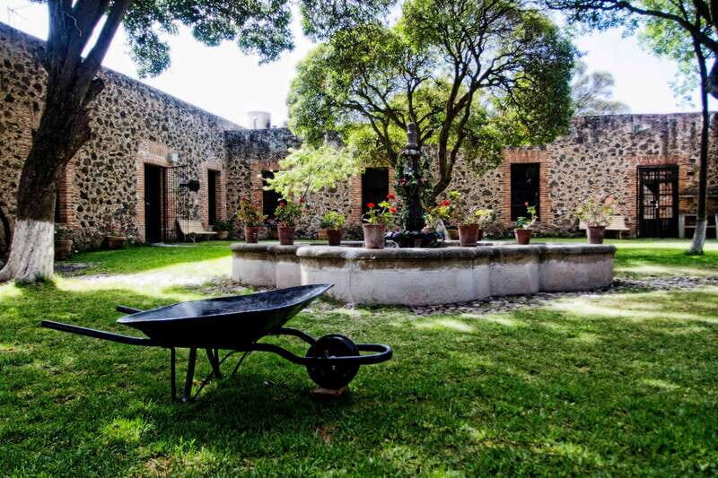 Hacienda Tochatlaco: historical visit, inside the main house - Who Will Love This Experience?