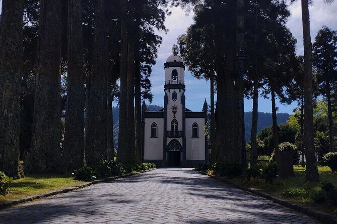 Half Day Private Tour in Sete Cidades - The Scenic Stops and What They Offer
