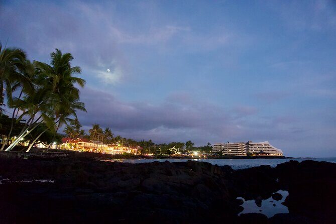 Hawaii: 1.5hr Private Walking Tour with the Ghosts of Kailua-Kona - The Experience: What It Means for Travelers
