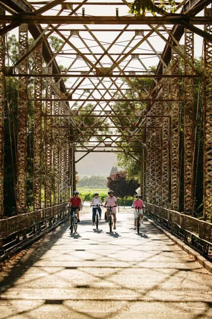 Healdsburg: Guided Electric Bike Wine Tour with Winery Stops - Is This Tour Worth the Price?