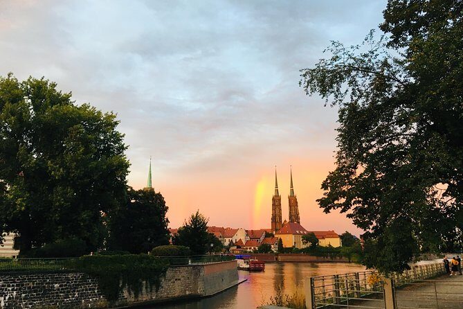 Highlights of Wroclaw Private Tour with one Entrance - The Experience of a Private Tour: Pros and Cons