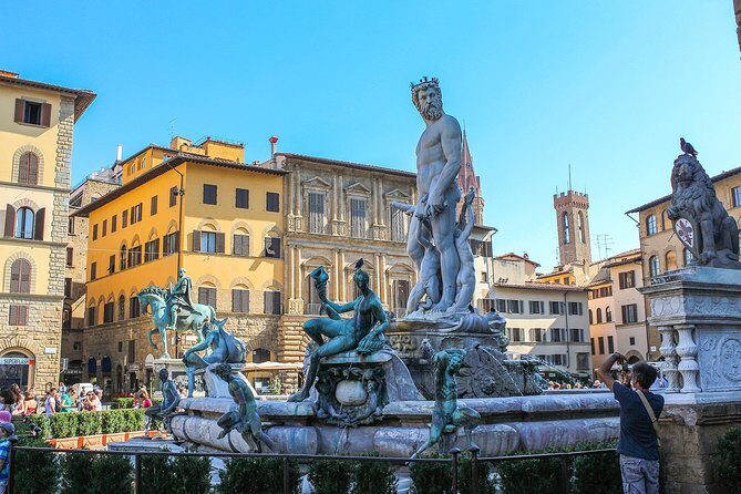 Historic Florence: Exclusive Private Tour with a Local Expert - Detailed Breakdown of the Itinerary