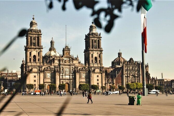 Historic Neighborhoods & Monuments: Hop-On, Hop-Off Mexico City - What the Tour Includes and Excludes