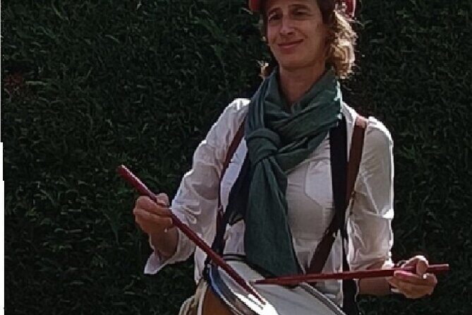 History and Culture of Montmartre with Interactive Animations - Visiting the Cimetière de Montmartre: Stories Among the Tombstones