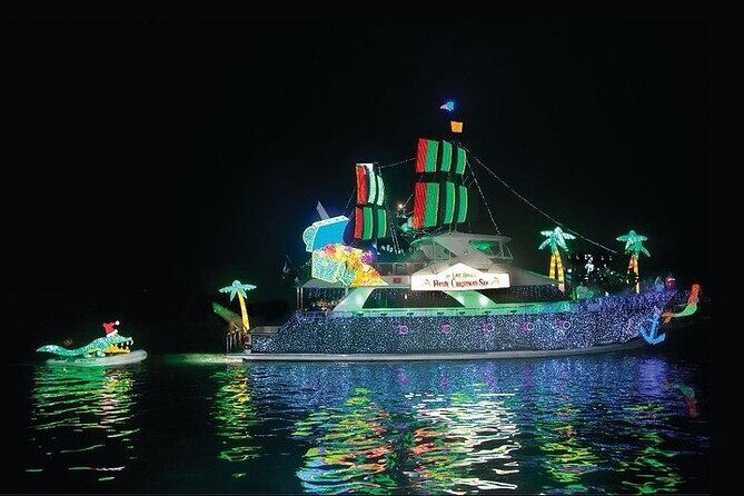 Holiday Lights Cruise Throughout Luxurious Newport Beach Harbor - Who Should Consider This Tour?