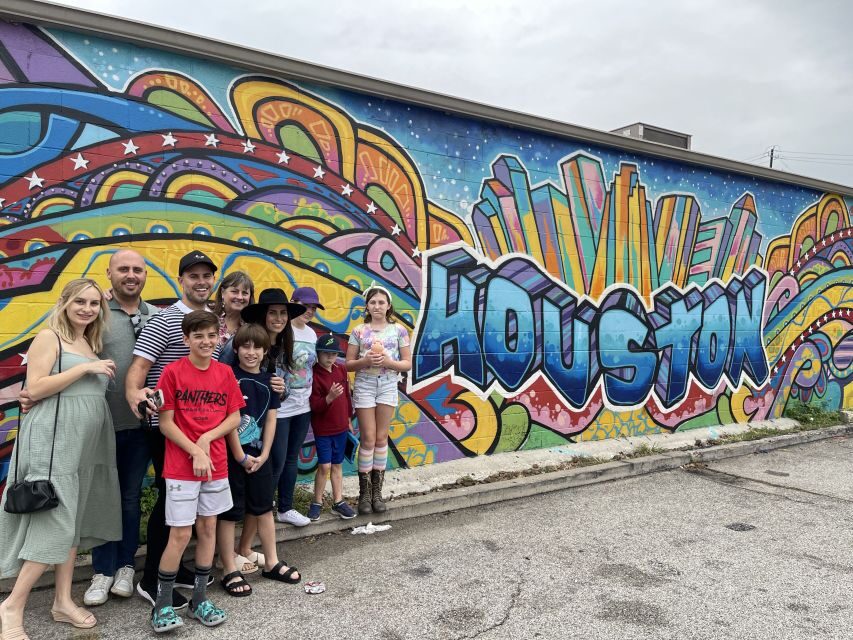Houston: Astroville Best of Houston City Driving Tour - The Neighborhoods and Landmarks