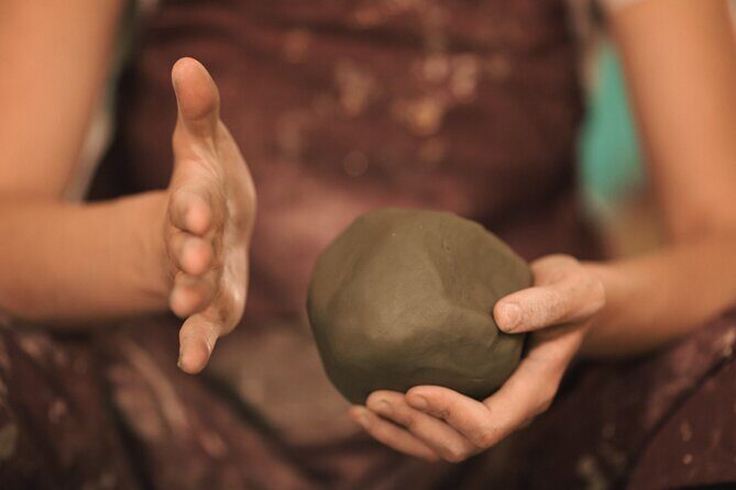 Intro to Wild Clay/Earthenware Pottery Workshop - Shaping and Designing Your Pot