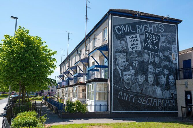 Journey into Derrys Past: A Private Walking Tour - Exploring Derry’s Significant Landmarks