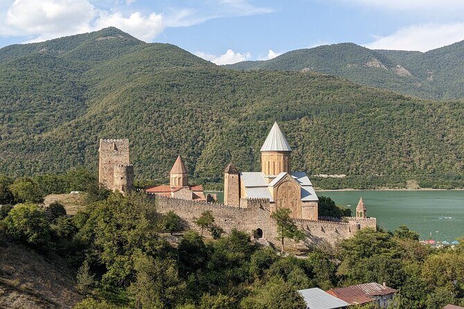 Kazbegi Gudauri and Ananuri Mountains Private Day Trip - Detailed Itinerary Breakdown: What You Can Expect