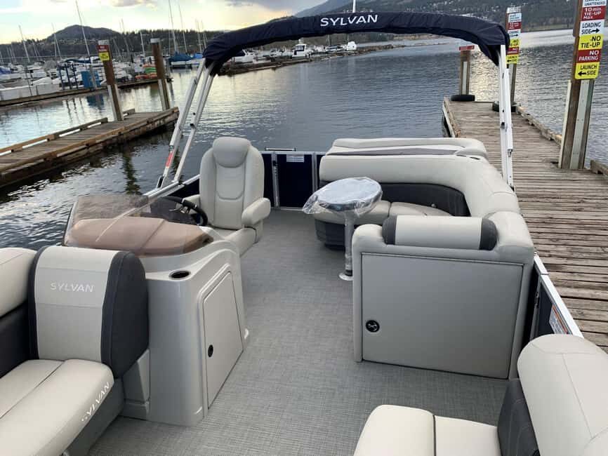 Kelowna: Sylvan Mirage Cruise Pontoon for rent - Who Is This Tour Best For?