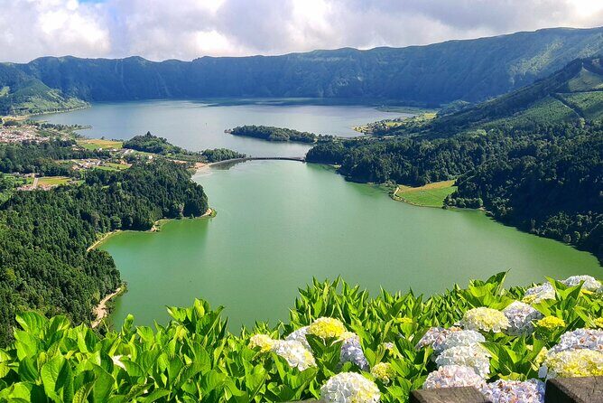 Lagoa do Fogo and Sete Cidades Private Full Day Tour - In-Depth Review: What to Expect from This Full-Day Tour