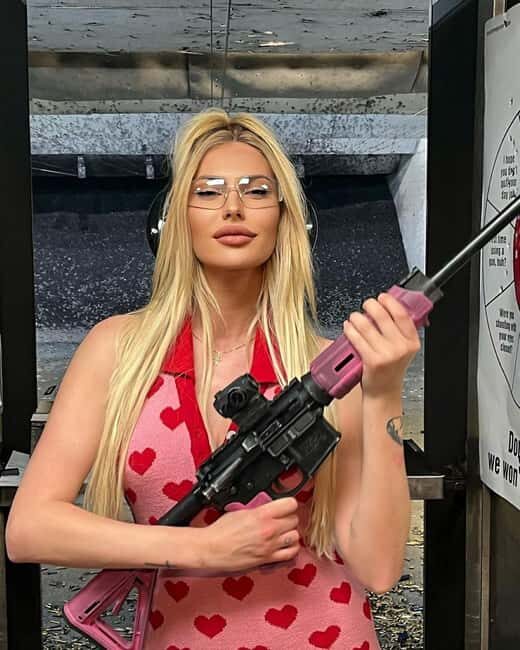 Las Vegas: Femme Fatale Shooting Experience - Key Points