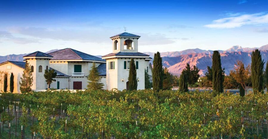 Las Vegas / Pahrump Wine Tasting Tour and snacks - A Closer Look at the Pahrump Wine Tasting Tour