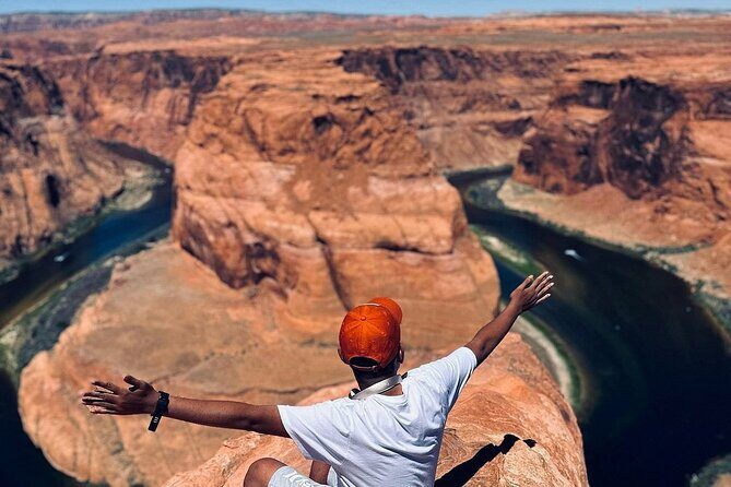 Las Vegas Private Tour: Antelope Canyon & Horseshoe Bend(6 seats) - A Deep Dive into the Experience