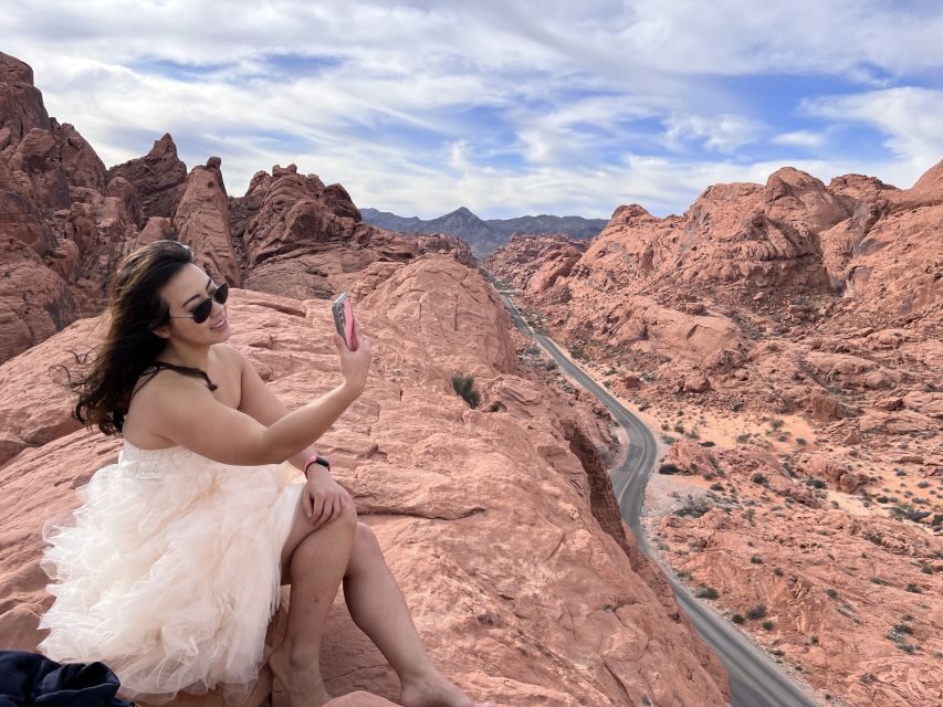 Las Vegas: Valley of Fire and Red Rock Canyon Day Trip - An In-Depth Look at the Tour Itinerary and What You Can Expect