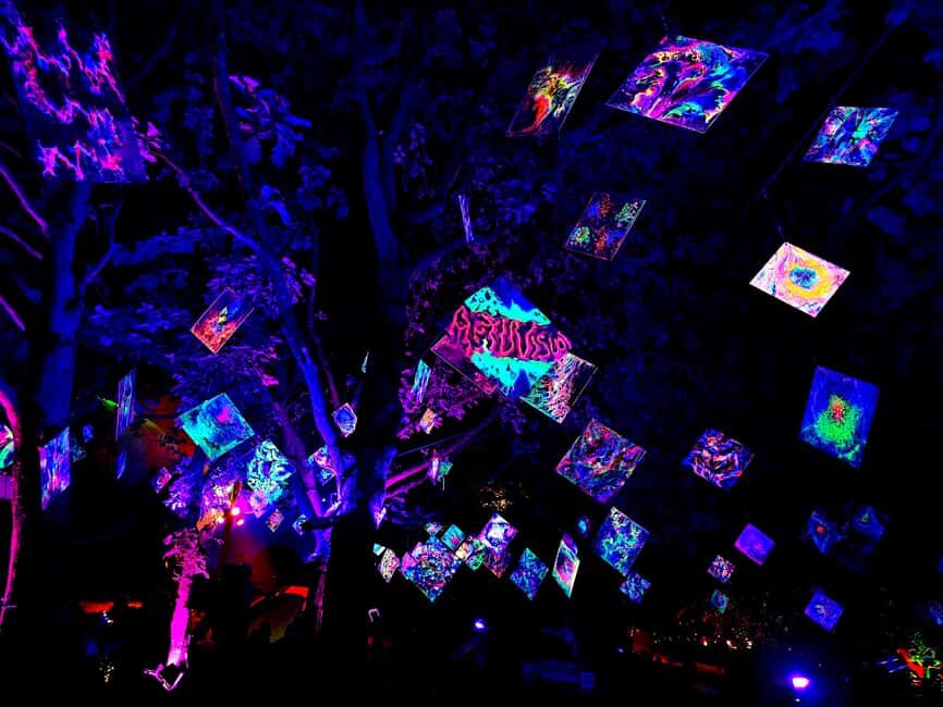 Laxenburg Palace Gardens: ILLUMINA Austria's biggest light garden - ticket - How the Tour Breaks Down