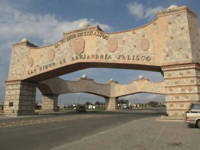 Leon: Cristero Rebellion Guided Tour with Breakfast - Practical Details and Value