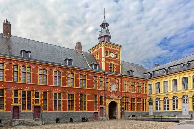 Lille: City Walk with Audio Guide in 7 Languages on your Phone - Who Is This Tour Best For?