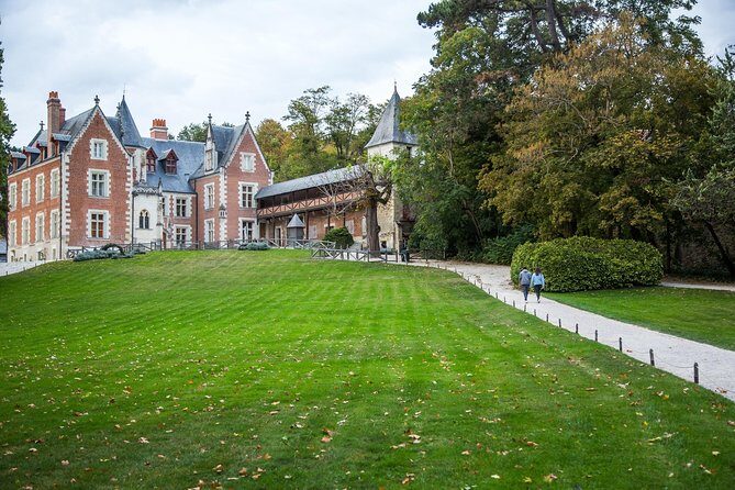 Loire Valley - Chambord Castle - DayTrip from Paris - What Makes This Tour Stand Out